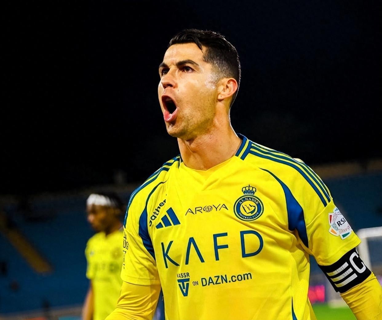 足球竞技场上各路高手齐聚赛场即将掀起波澜的简单介绍