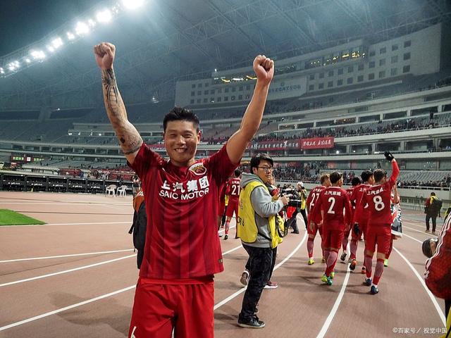 战术部署得当，球队战胜对手晋级