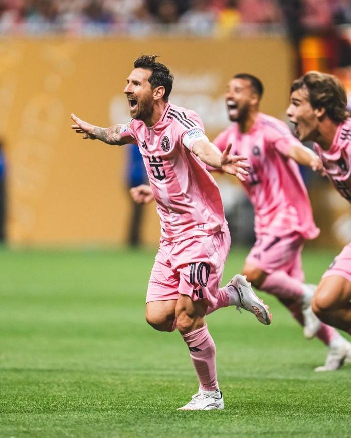 包含梅西开场5分钟连进两球，海港防线形同虚设！的词条