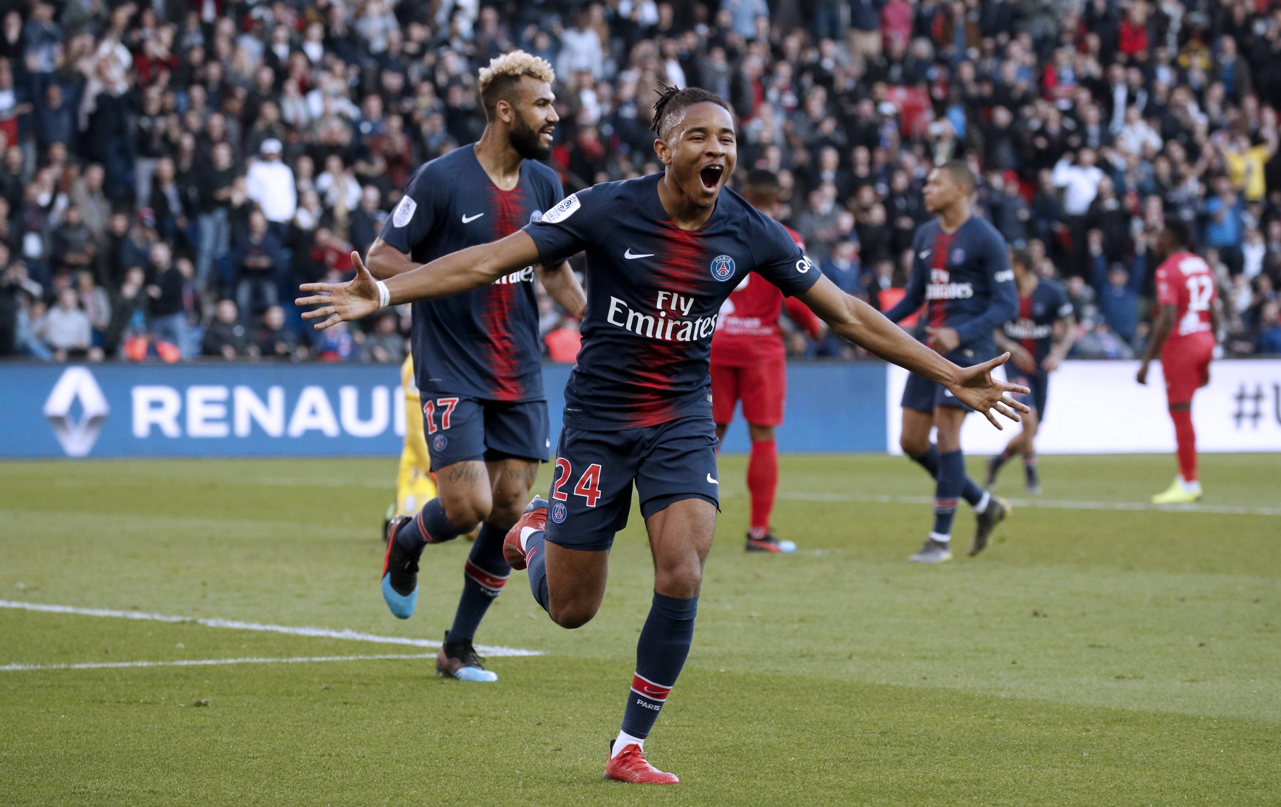 包含西亚卡姆关键节点惊险取胜，巴黎圣日耳曼带队取胜！的词条