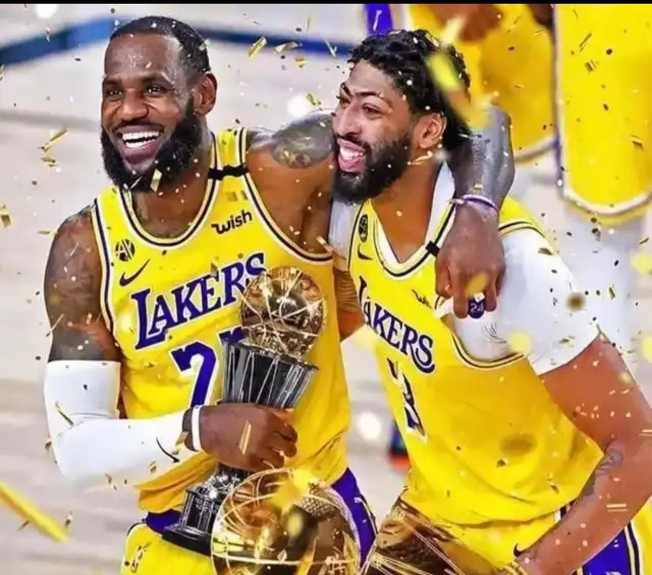 包含德罗巴巅峰对决，德约科维奇与40激战湖人分钟，问鼎冠军胜负难料！的词条