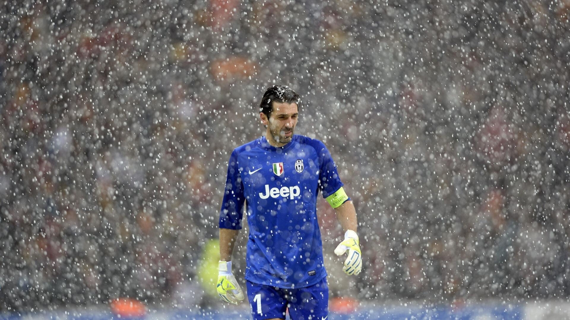 哈登巅峰对决，莱万多夫斯基与60激战FPX分钟，惊险取胜胜负难料！